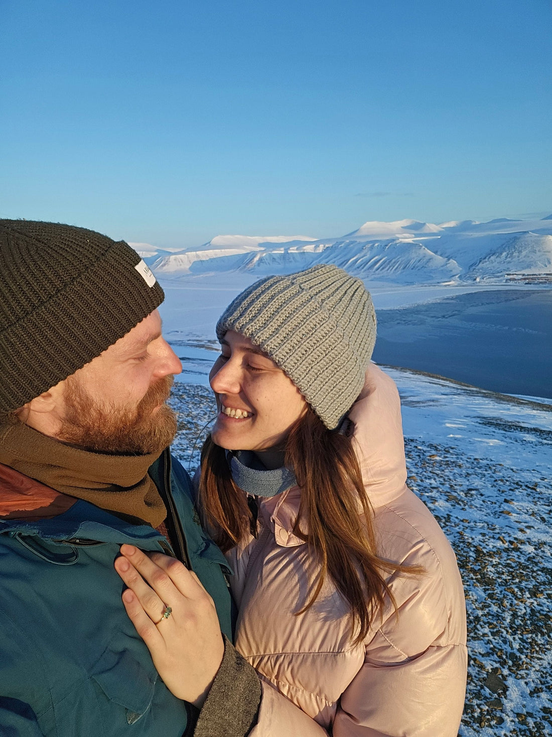 The Most Romantic Moment of the Season: Why So Many Proposals Happen During the Holidays Donche drop